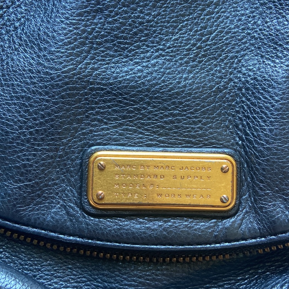 Marc by Marc Jacobs Black Leather Classic Q Natasha Crossbody Bag - Picture 4 of 7